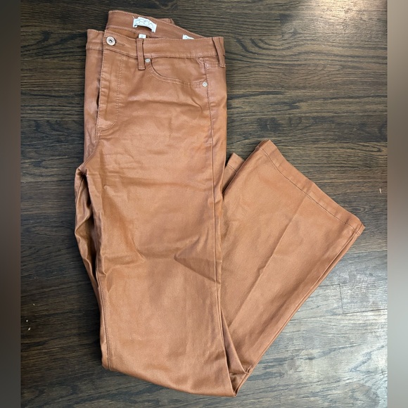 sofia by sofia vergara Denim - Sofia by Sofia Vergara Flare Jeans in Warm Tan